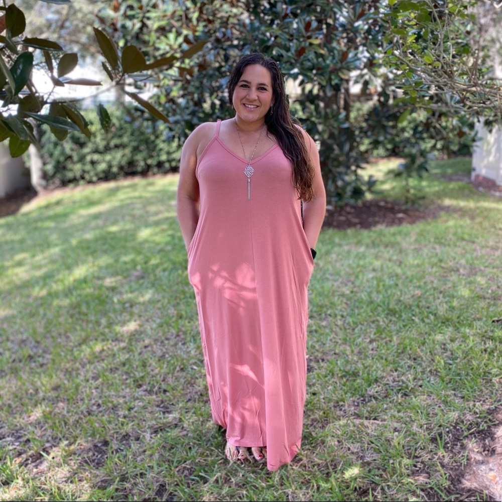 Plus Size Summer Maxi Dress - Picture 2 of 4